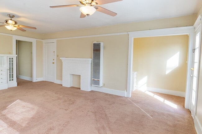 Interior Photo - 1109-1125 Loma Ave
