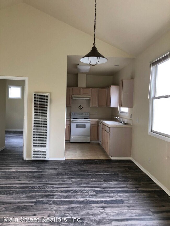 Building Photo - 1 br, 1 bath House - 421 Washington St