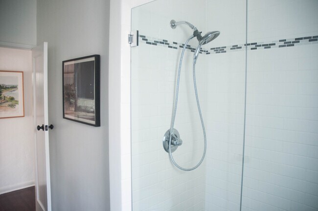 Bathroom - 1024 S Orange Dr