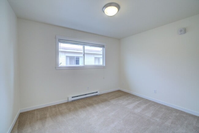 Building Photo - 11525 Greenwood Ave N