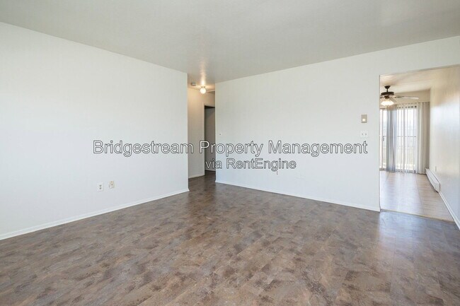 Building Photo - 4545 Wayne Meadows Cir