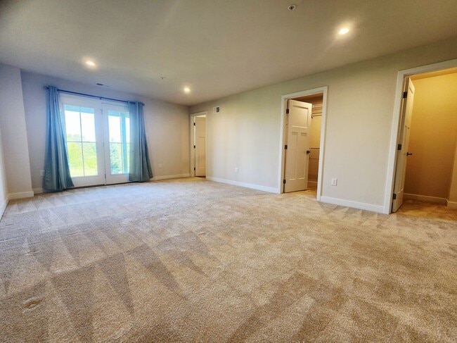 Building Photo - 149 Glory Maple Ln