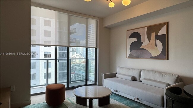 Building Photo - 11 NE 6th St