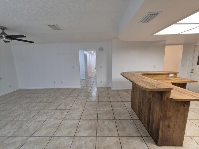 Building Photo - 2924 Ripplewood Dr