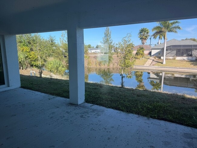 Building Photo - 1607 Ne-36 Ln