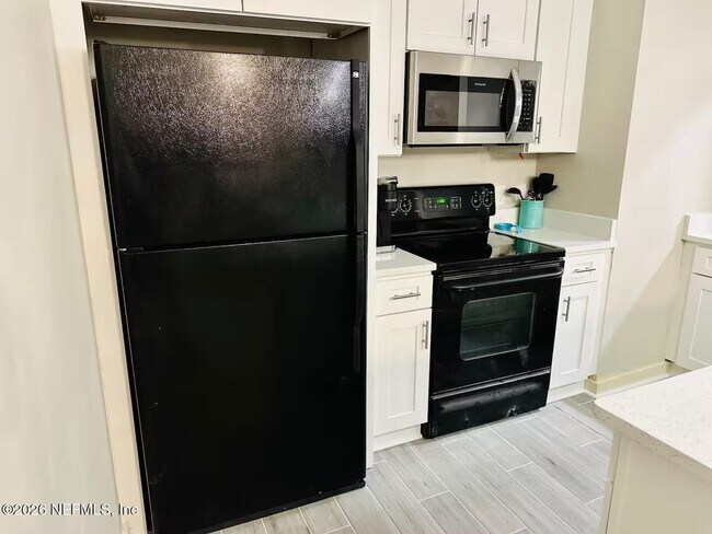 Building Photo - 955 Registry Blvd