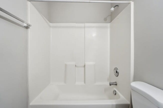 Building Photo - 3 bedroom single family home!