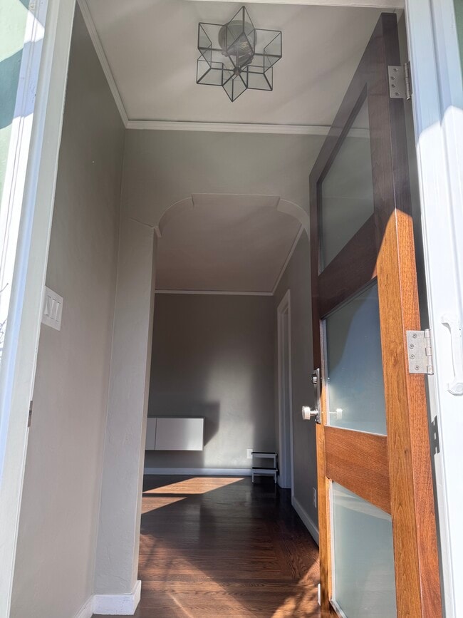 Building Photo - 1136 Hayes St