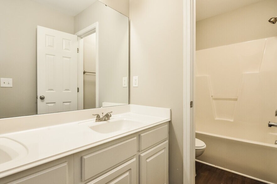 Building Photo - 801 Widewaters Parkway