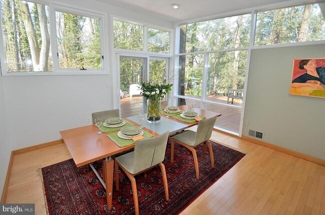 Building Photo - 2227 Glasgow Rd