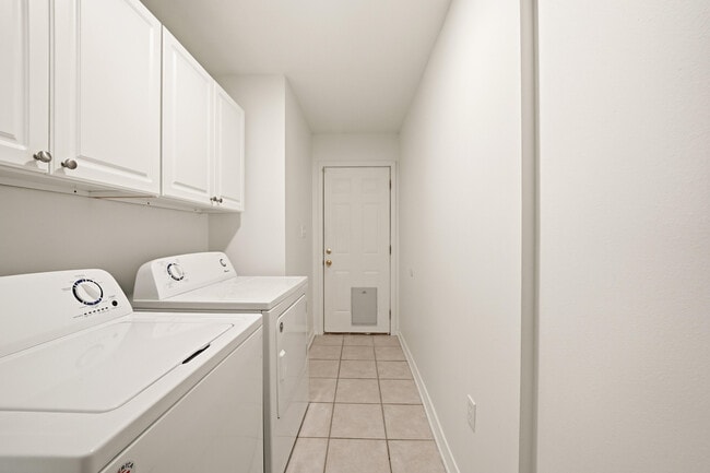 Building Photo - 6381 Havenmist Ln