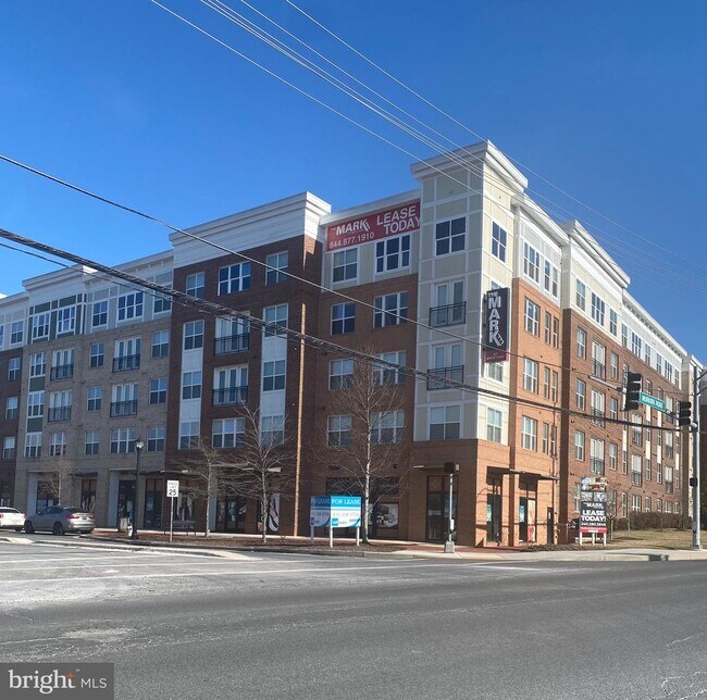 Building Photo - 7225 Barrberry Ln