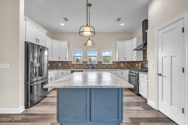 Building Photo - 104 Lakeview Terrace