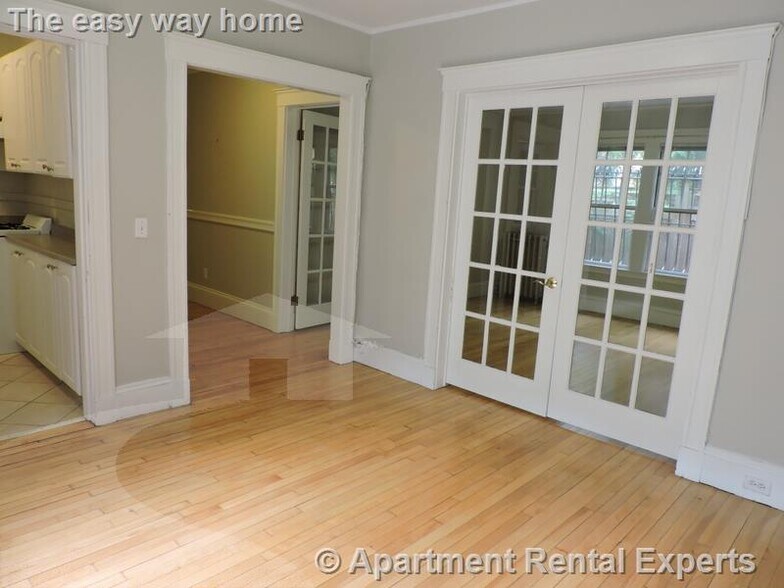 Building Photo - 11 Story St