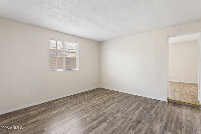 Building Photo - 735 E South Mountain Ave