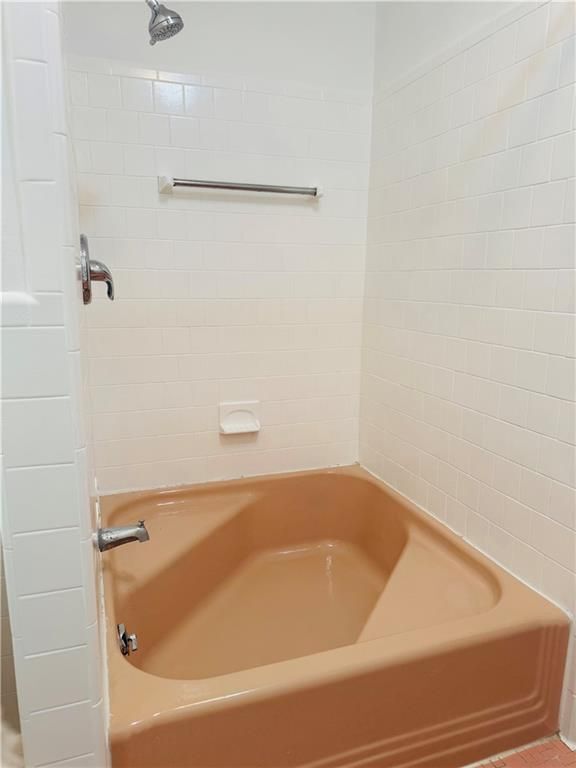 Building Photo - 63 Walnut St