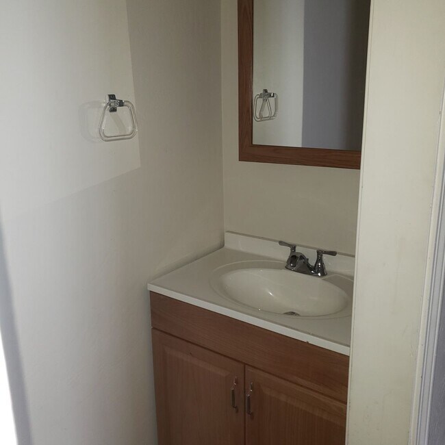 Building Photo - big720