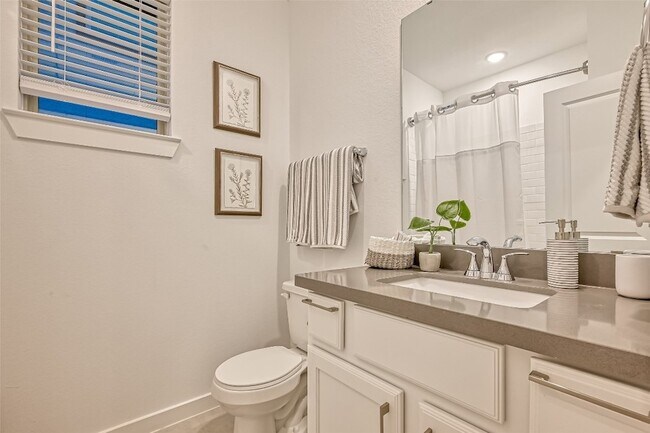 Building Photo - 7933 Wild Thicket Dr