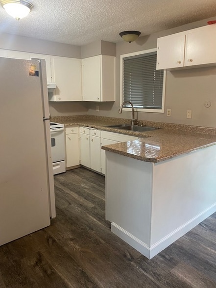 Building Photo - 2906 Alameda St