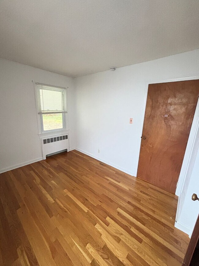 Building Photo - 4br Home for rent in Bethlehem PA