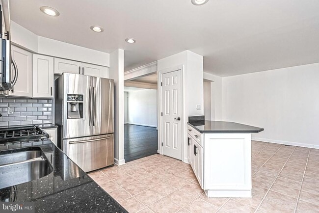 Building Photo - 12700 Dogwood Hills Ln