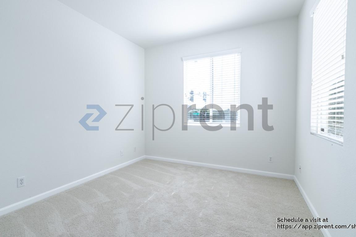 Building Photo - 3301 Myna Way