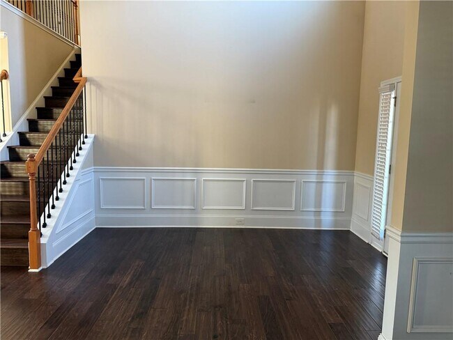 Building Photo - 480 Meadow Hill Dr