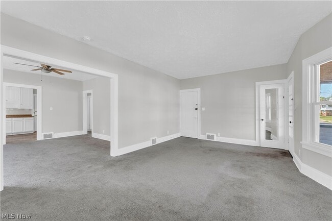 Building Photo - 3394 E 146th St