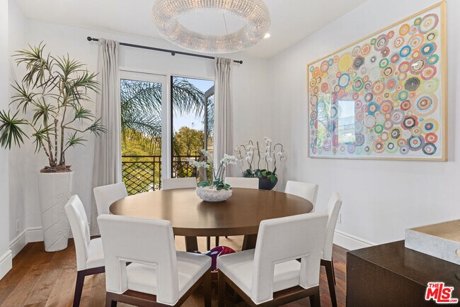 Building Photo - 137 S Spalding Dr