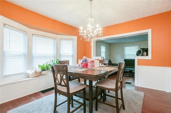 Building Photo - 223 Lincoln Ave