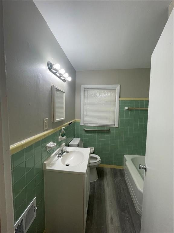 Building Photo - 3043 Glendale Ct