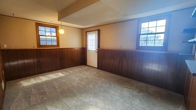 Building Photo - Charming 3-Bedroom Home in Prime Ankeny Location with Spacious Backyard & Modern Upgrades
