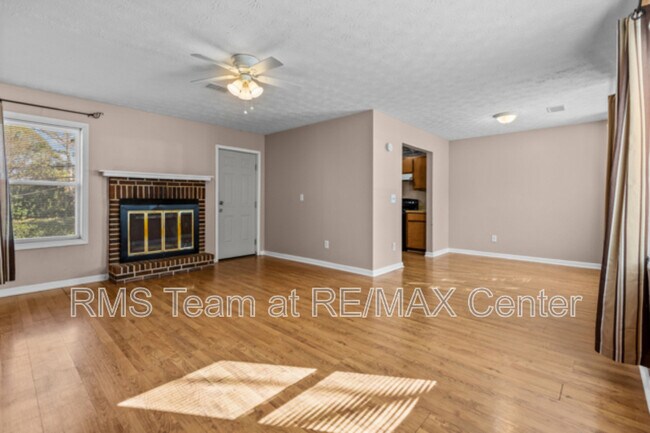 Building Photo - 236 Mateo Walk