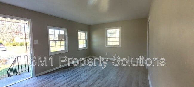 Building Photo - 1908 Darlington Pl