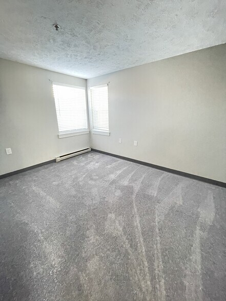 Building Photo - 6 Pin Oak Dr