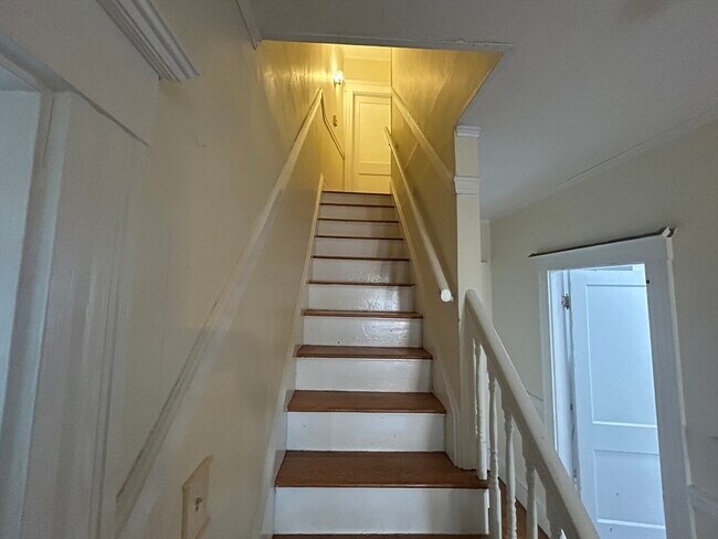 Building Photo - 28 Sunset Rd