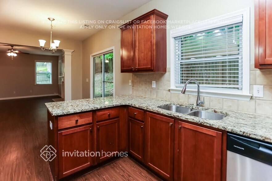 Building Photo - 3100 Delacorte Dr