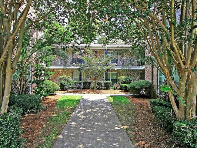 Primary Photo - 640 Cornell St