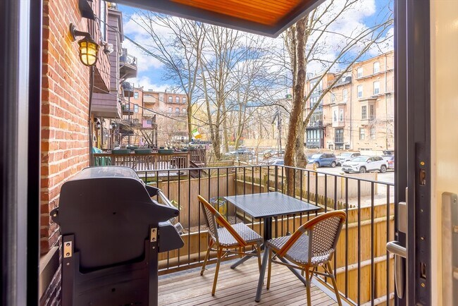 Building Photo - 69 Montgomery St