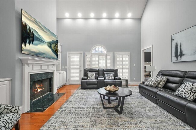 Building Photo - 9800 Foxworth Dr