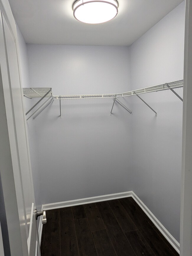 Large Walk-in Closet - 4803 Howard Dr