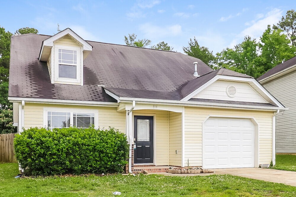 Building Photo - 814 Oakshire Cir