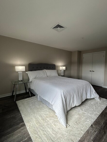 Building Photo - THE FAIRVIEW