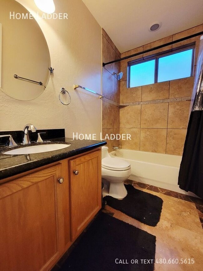 Building Photo - 4027 E Kirkland Rd