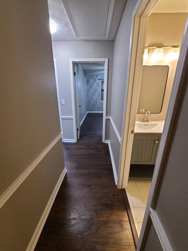 Building Photo - 77 Sandalwood Cir