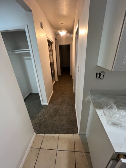 Building Photo - 658 Ann St