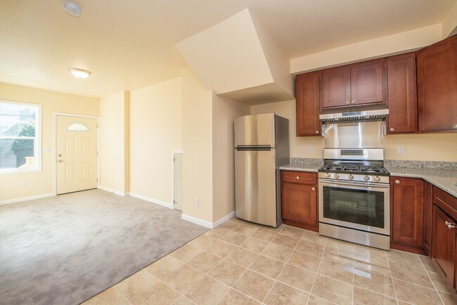 Building Photo - 144-146 Anza