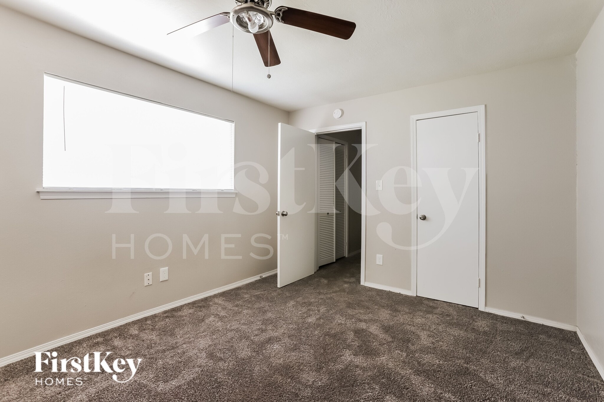 Building Photo - 3303 Sycamore Springs Dr