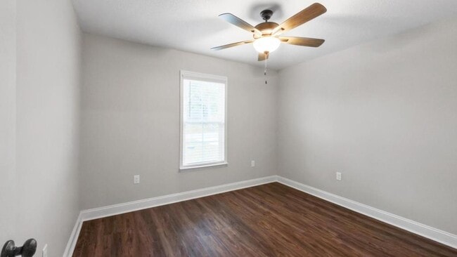 Building Photo - 1522 Woodard St