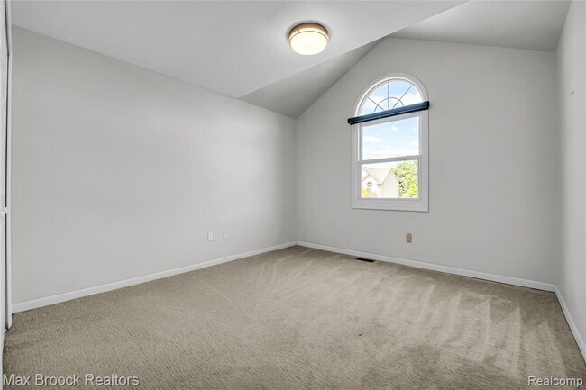 Building Photo - 107 Millstone Rd
